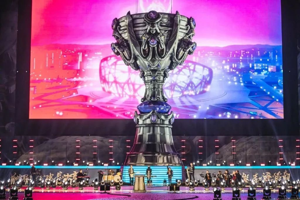 篮板环节的 篮板环节的